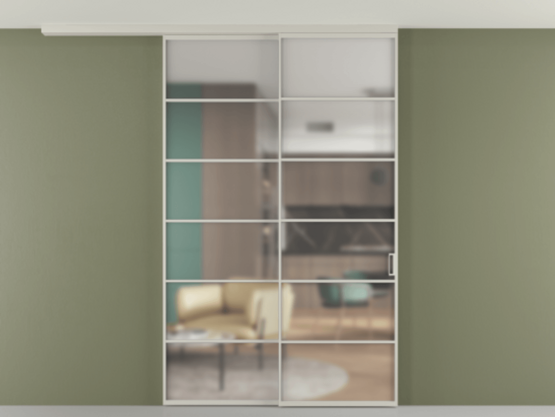 Перегородка Формато вдоль стены на потолок 2 створки с синхронным механизмом АЛПР 040.04 Алюминий тёплый серый Сатинированное стекло "Мателюкс Кристал Вижн", калёное, матовое, каленое 6 мм Цена 304504 ₽ | Volhovec